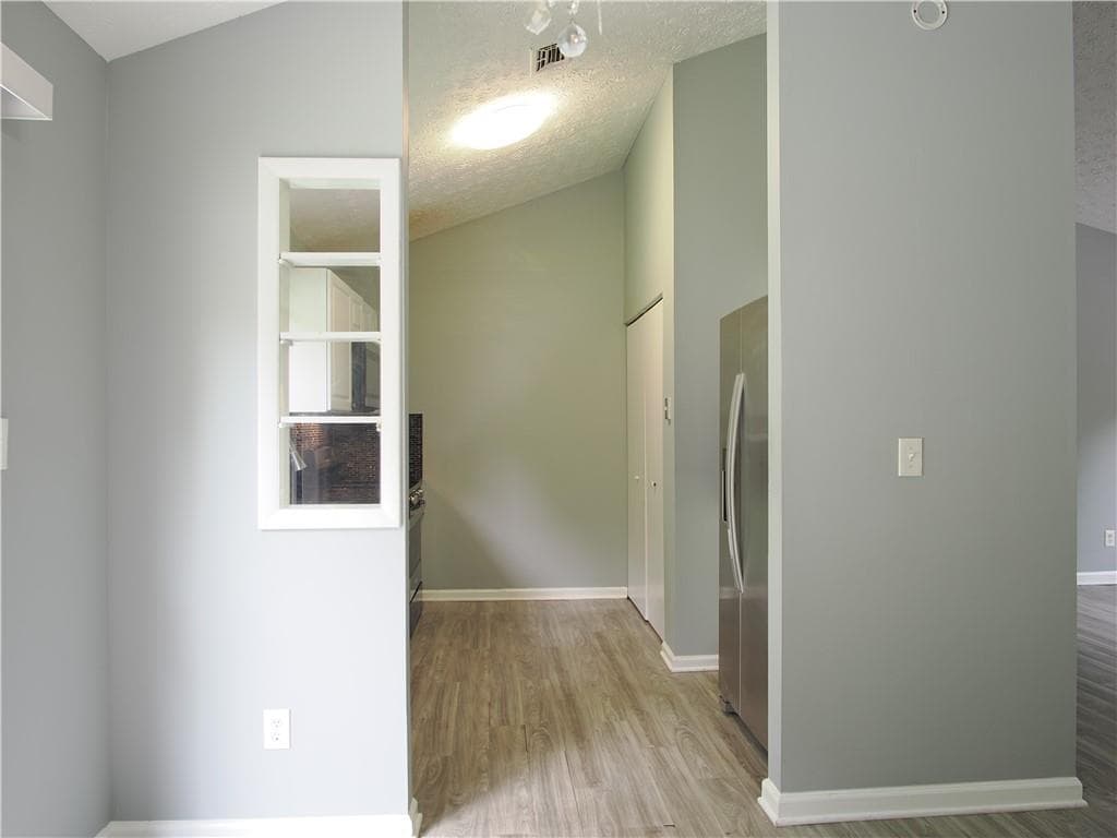 3 bedroom, 2 bathroom, 1,494 sq ft single family residence under contract at 5139 Galbraith Circle, Stone Mountain, GA 30088 — photo 5