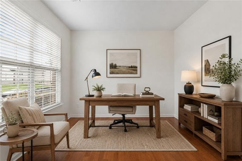 4 bedroom, 3 bathroom, 2,401 sq ft single family residence under contract at 8210 Shakerag Trace, Suwanee, GA 30024 — photo 3