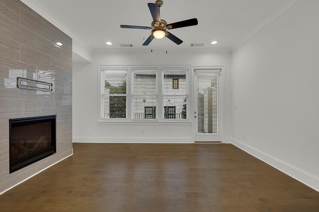3 bedroom, 4 bathroom, 2,285 sq ft townhouse for sale at 6807 Encore Boulevard, Sandy Springs, GA 30328 — photo 8
