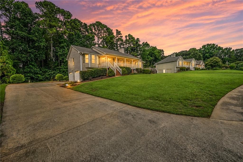 3 bedroom, 2 bathroom, 1,736 sq ft single family residence under contract at 114 Valley Farm Lane, Acworth, GA 30102 — photo 2