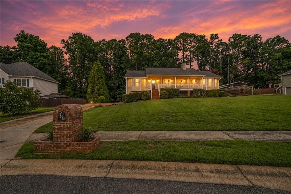 3 bedroom, 2 bathroom, 1,736 sq ft single family residence under contract at 114 Valley Farm Lane, Acworth, GA 30102 — photo 3