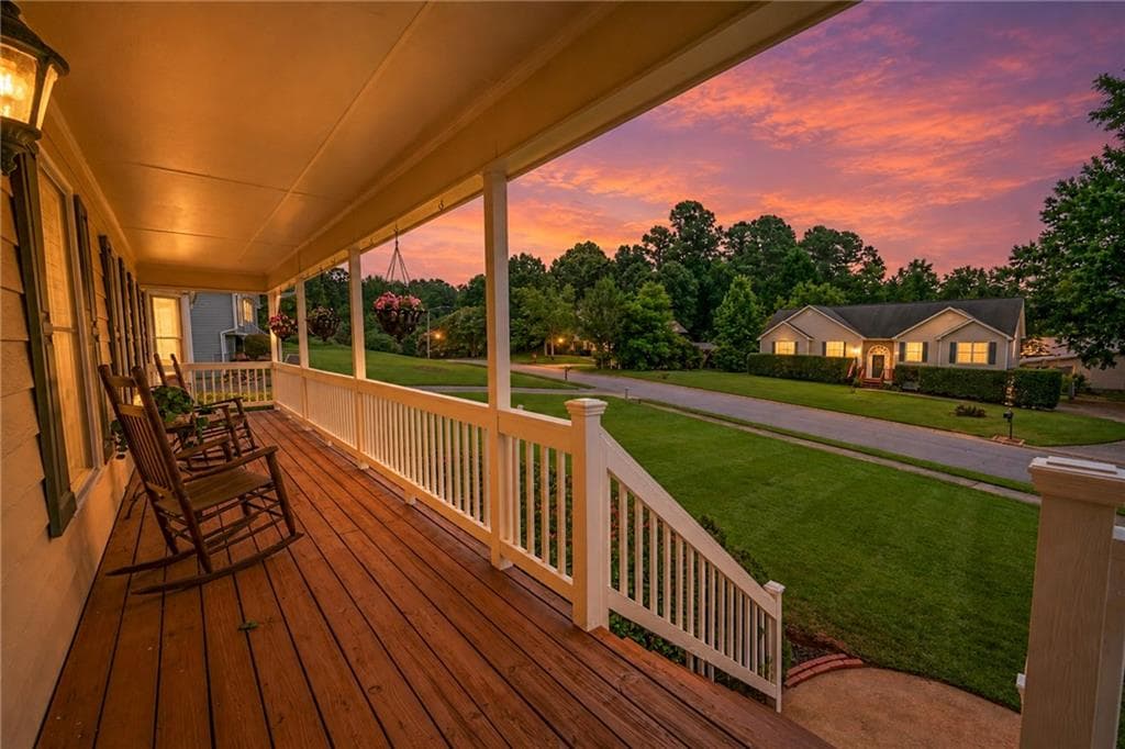 3 bedroom, 2 bathroom, 1,736 sq ft single family residence under contract at 114 Valley Farm Lane, Acworth, GA 30102 — photo 4