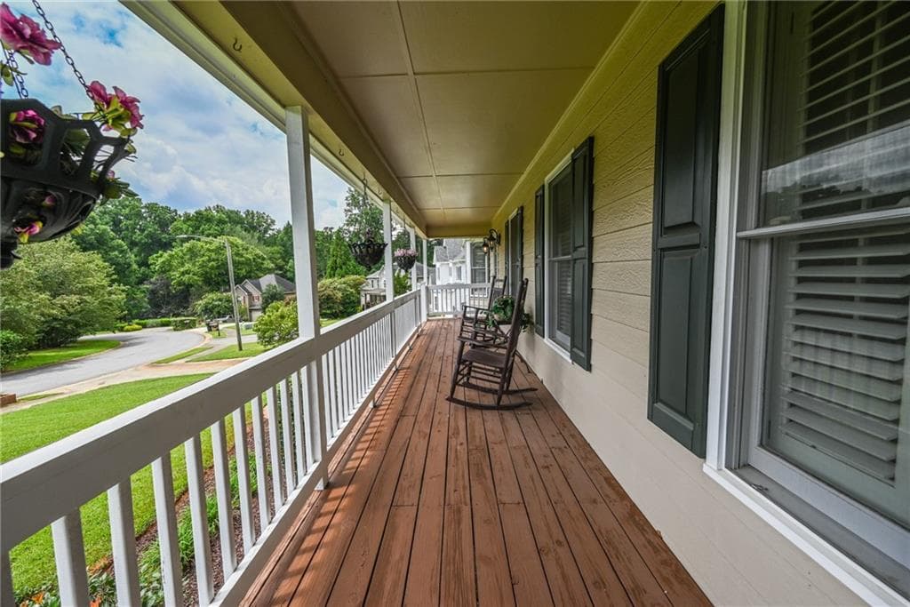 3 bedroom, 2 bathroom, 1,736 sq ft single family residence under contract at 114 Valley Farm Lane, Acworth, GA 30102 — photo 5
