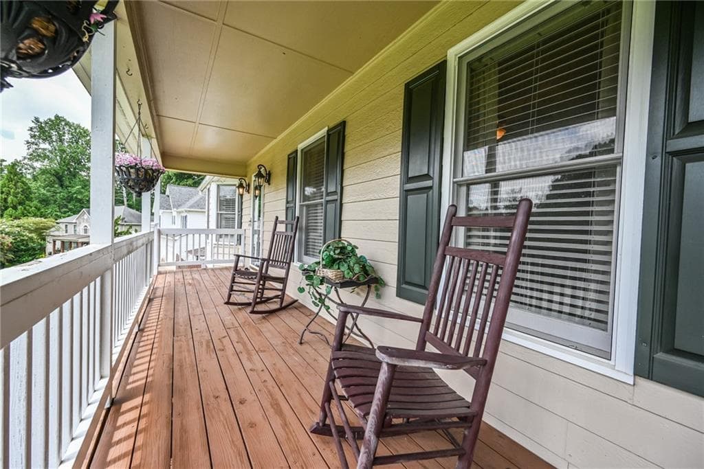3 bedroom, 2 bathroom, 1,736 sq ft single family residence under contract at 114 Valley Farm Lane, Acworth, GA 30102 — photo 6
