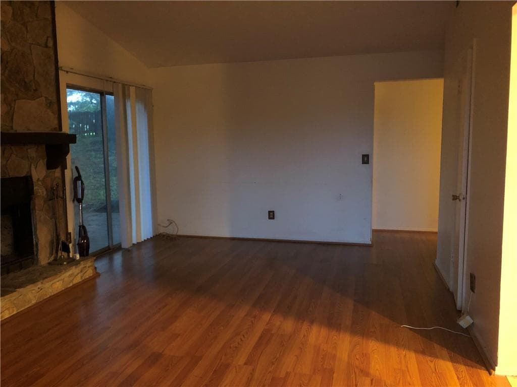 3 bedroom, 2 bathroom, 1,300 sq ft single family residence for sale at 4817 Mainstreet Valley Trace, Stone Mountain, GA 30088 — photo 3