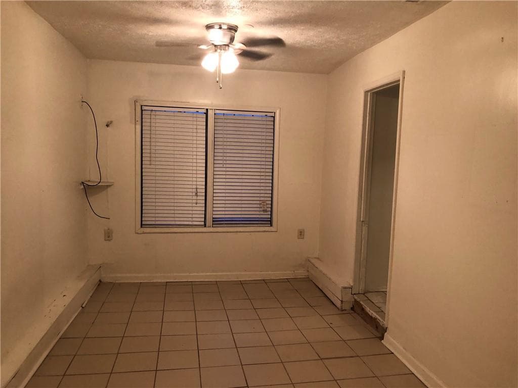 3 bedroom, 2 bathroom, 1,300 sq ft single family residence for sale at 4817 Mainstreet Valley Trace, Stone Mountain, GA 30088 — photo 10