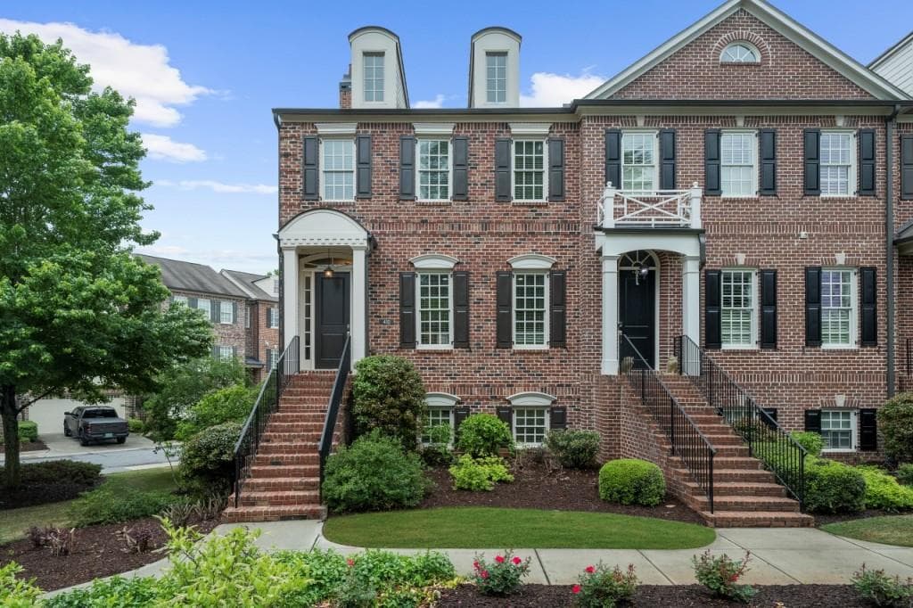 3 bedroom, 4 bathroom, 2,392 sq ft townhouse for rent at 410 Rose Garden Lane, Alpharetta, GA 30009 for $5,300 a month — photo 1 of 53