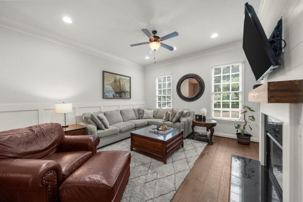 3 bedroom, 4 bathroom, 2,392 sq ft townhouse for rent at 410 Rose Garden Lane, Alpharetta, GA 30009 for $5,300 a month — photo 8