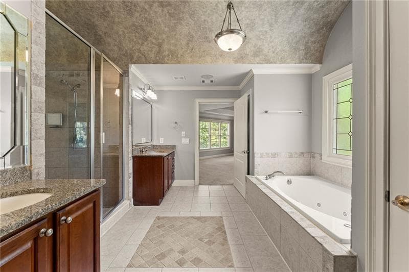 6 bedroom, 6 bathroom, 6,819 sq ft single family residence for sale at 872 Patthview Court, Dacula, GA 30019 — photo 8