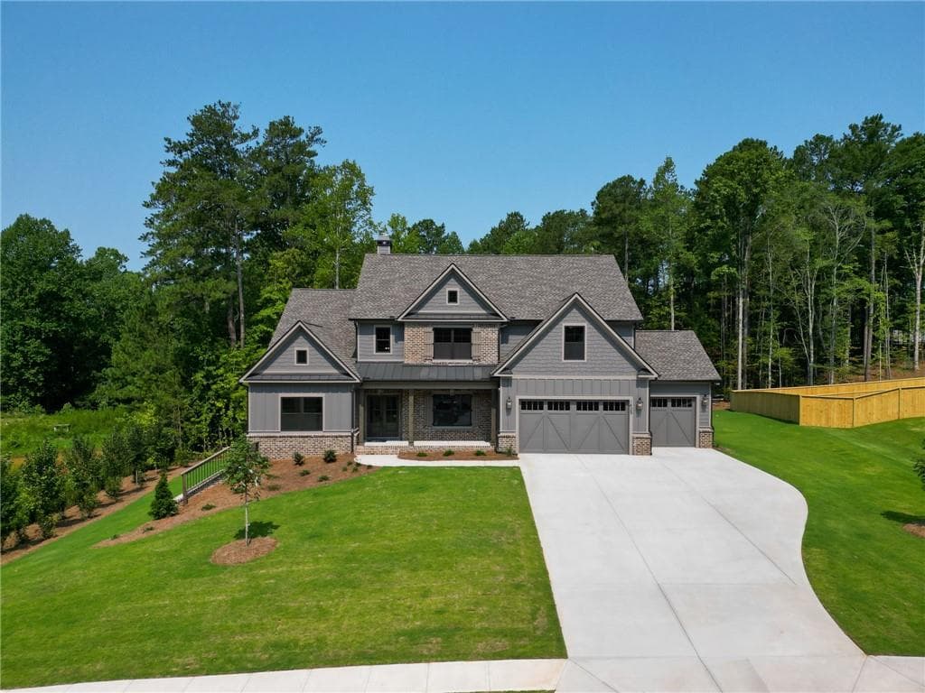 5 bedroom, 4 bathroom, 3,429 sq ft single family residence for sale at 1425 Willowbend Place, Monroe, GA 30655 — photo 2