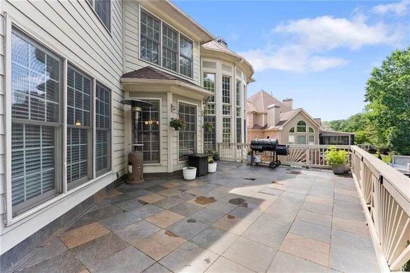 6 bedroom, 6 bathroom, 6,819 sq ft single family residence for sale at 872 Patthview Court, Dacula, GA 30019 — photo 9