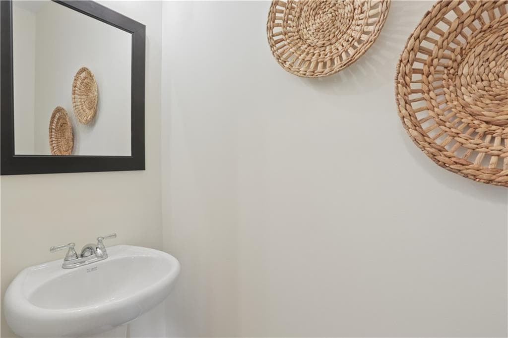 3 bedroom, 3 bathroom, 1,926 sq ft single family residence for sale at 5201 Mulberry Street, Flowery Branch, GA 30542 — photo 7