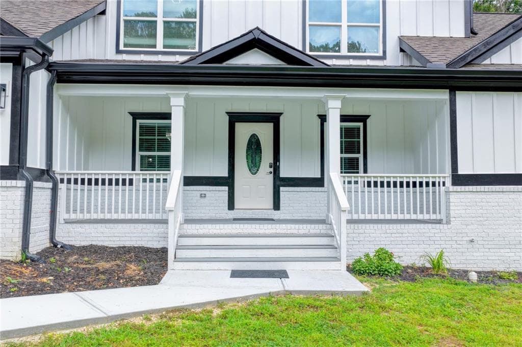 7 bedroom, 4 bathroom, 4,918 sq ft single family residence for sale at 3326 Hidden Forest Drive, Snellville, GA 30078 — photo 6