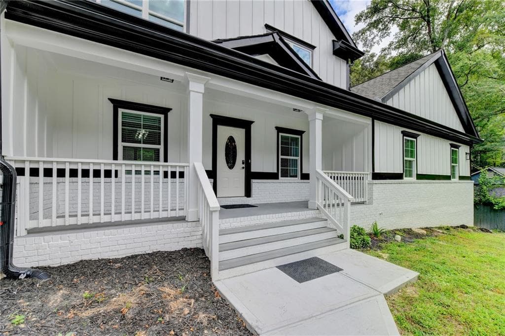 7 bedroom, 4 bathroom, 4,918 sq ft single family residence for sale at 3326 Hidden Forest Drive, Snellville, GA 30078 — photo 9