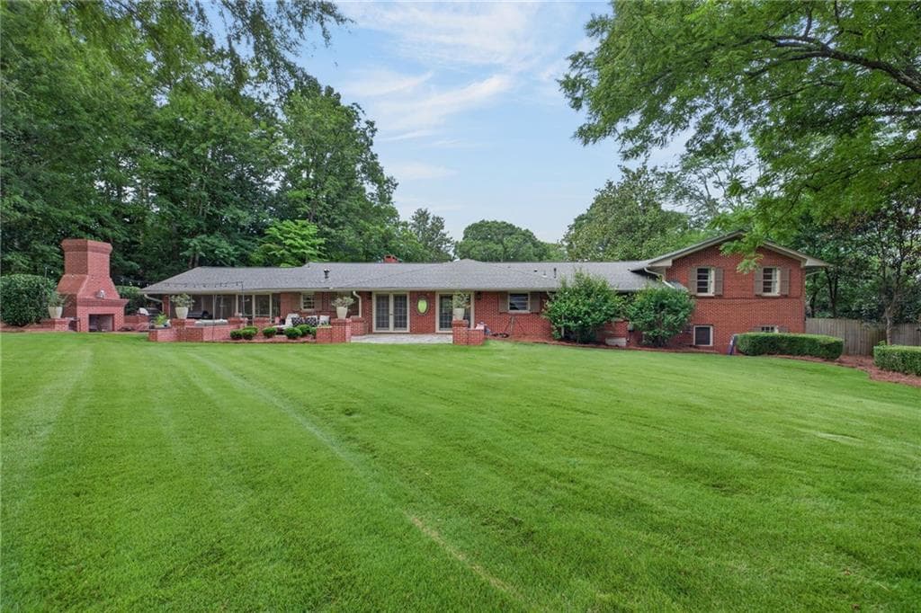 5 bedroom, 3 bathroom, 3,644 sq ft single family residence for sale at 8928 Orchard Drive, Douglasville, GA 30134 — photo 2