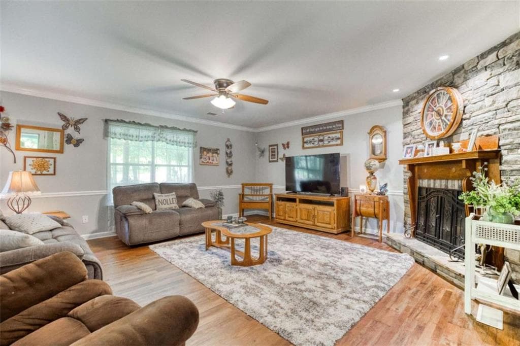 3 bedroom, 2 bathroom, 2,084 sq ft single family residence for sale at 4234 Timber Trace Road, Loganville, GA 30052 — photo 6