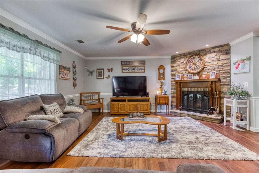 3 bedroom, 2 bathroom, 2,084 sq ft single family residence for sale at 4234 Timber Trace Road, Loganville, GA 30052 — photo 9