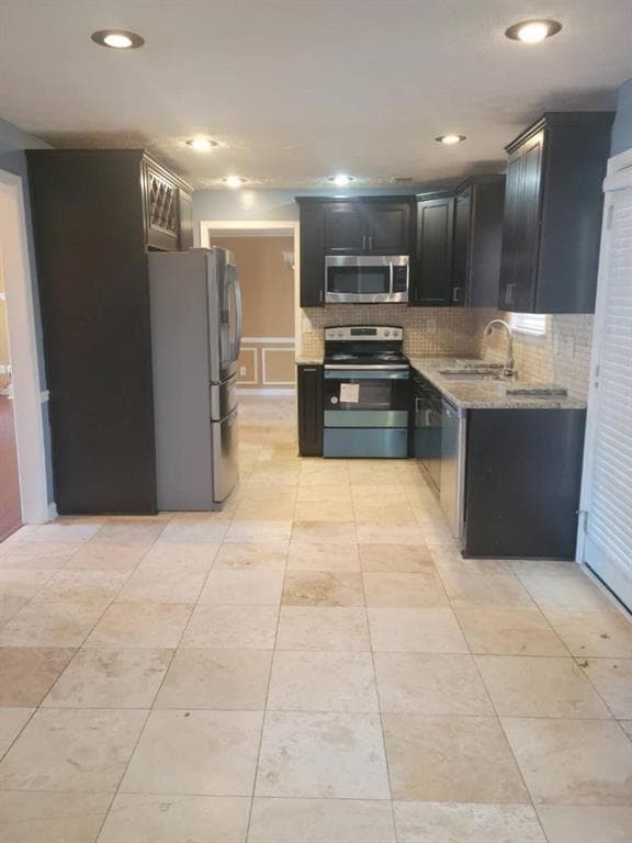 4 bedroom, 3 bathroom, 2,000 sq ft single family residence for rent at 2777 Green Estates Drive, Snellville, GA 30078 for $2,350 a month — photo 2