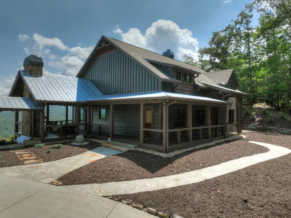 6 bedroom, 5 bathroom, 4,692 sq ft single family residence for sale at 440 Cochise Road, Blue Ridge, GA 30513 — photo 8