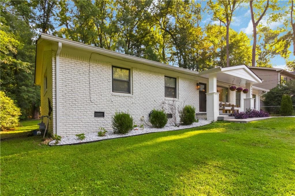 4 bedroom, 2 bathroom, 1,675 sq ft single family residence for sale at 3638 Sheffield Place, Tucker, GA 30084 — photo 3