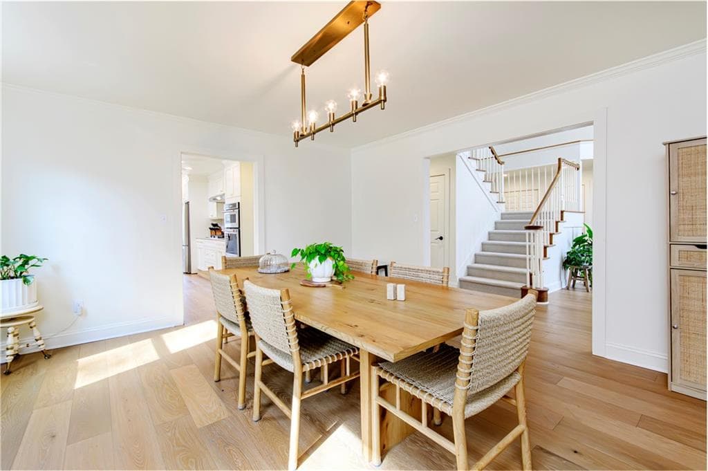 4 bedroom, 4 bathroom, 4,802 sq ft single family residence for sale at 10120 Kinross Road, Roswell, GA 30076 — photo 5