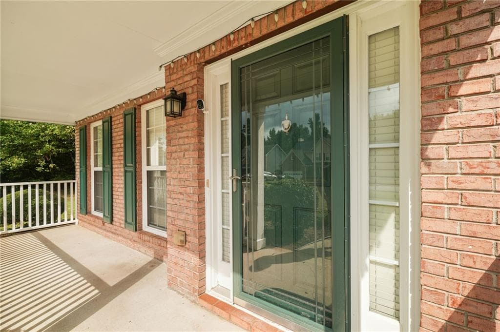 4 bedroom, 3 bathroom, 2,778 sq ft single family residence for sale at 2116 Caneridge Drive, Marietta, GA 30064 — photo 3