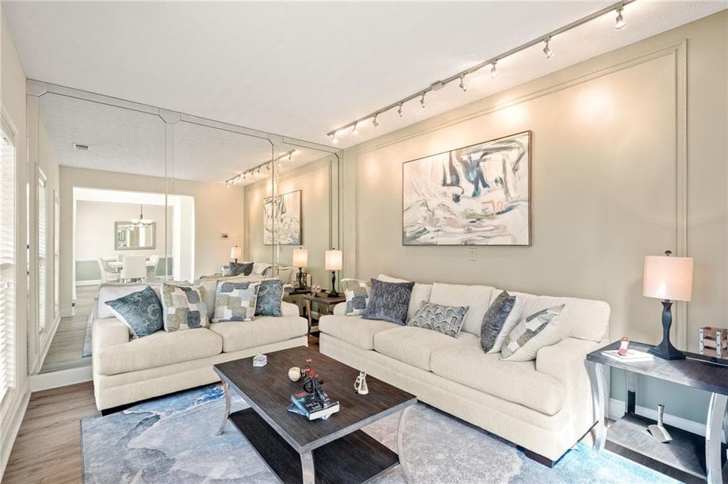 4 bedroom, 3 bathroom, 2,778 sq ft single family residence for sale at 2116 Caneridge Drive, Marietta, GA 30064 — photo 4