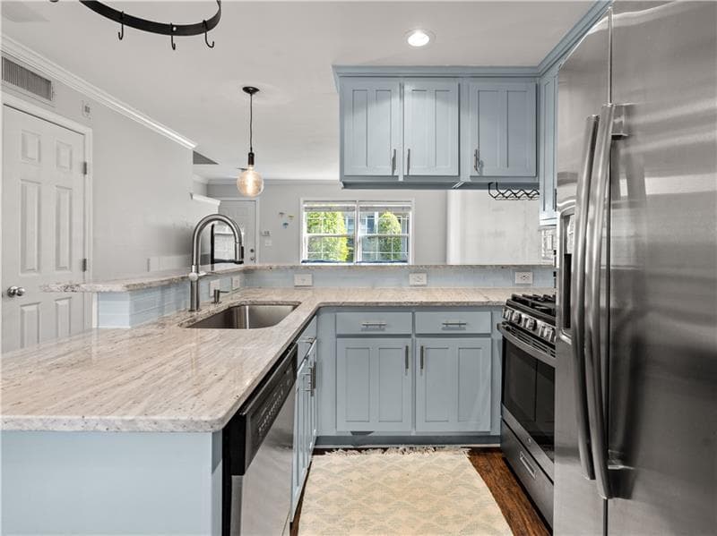 2 bedroom, 2 bathroom, 950 sq ft townhouse for rent at 2232 Dunseath Avenue 404, Atlanta, GA 30318 for $1,800 a month — photo 3
