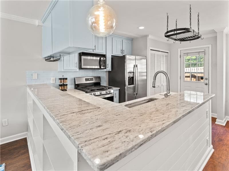 2 bedroom, 2 bathroom, 950 sq ft townhouse for rent at 2232 Dunseath Avenue 404, Atlanta, GA 30318 for $1,800 a month — photo 6
