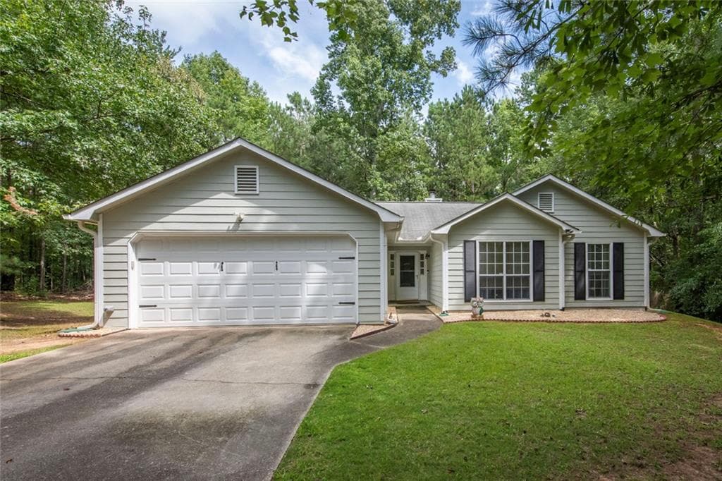 3 bedroom, 2 bathroom, 1,420 sq ft single family residence under contract at 4108 Churchill Court, Winston, GA 30187