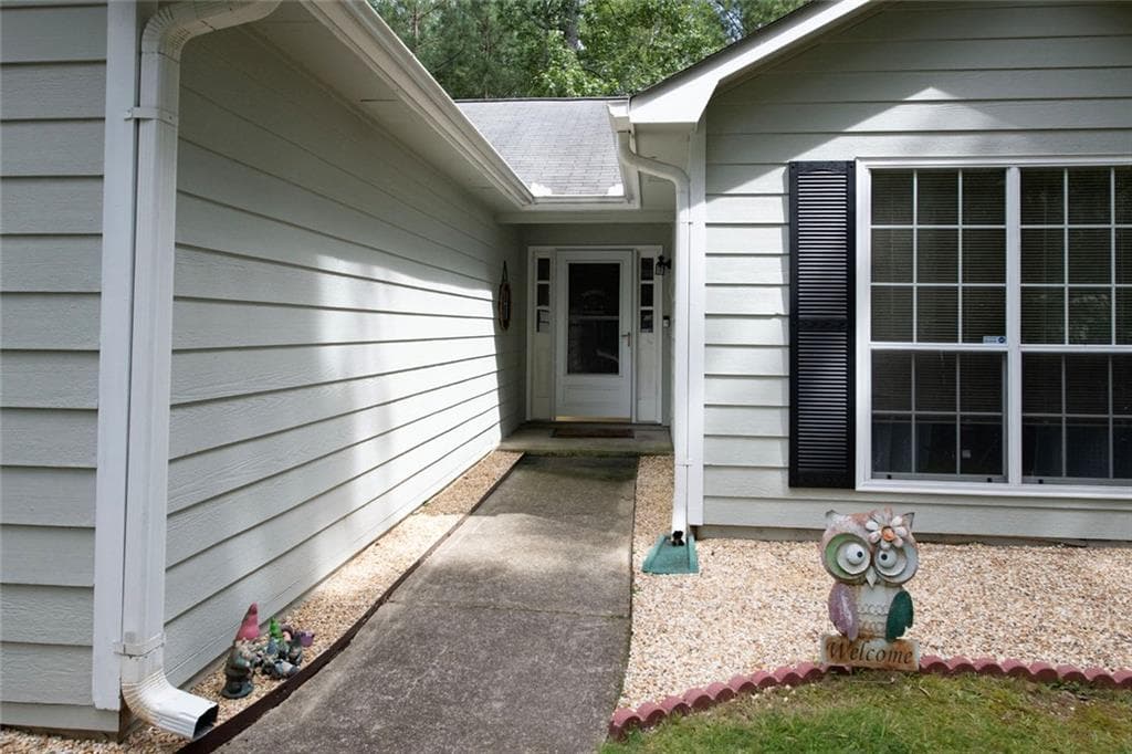 3 bedroom, 2 bathroom, 1,420 sq ft single family residence under contract at 4108 Churchill Court, Winston, GA 30187 — photo 3