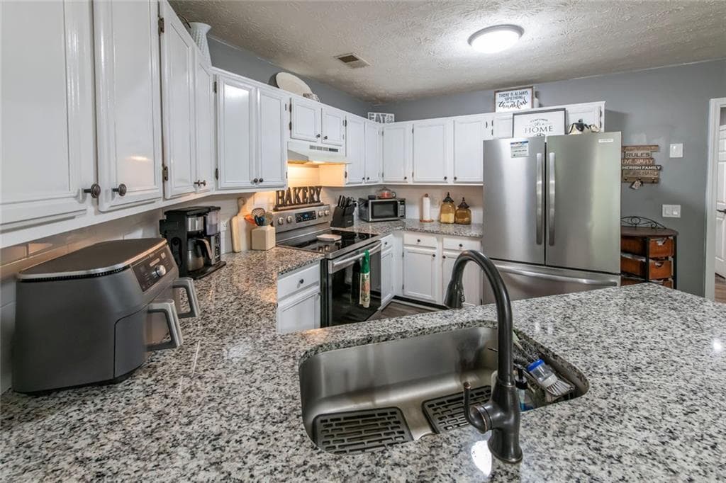 3 bedroom, 2 bathroom, 1,420 sq ft single family residence under contract at 4108 Churchill Court, Winston, GA 30187 — photo 10