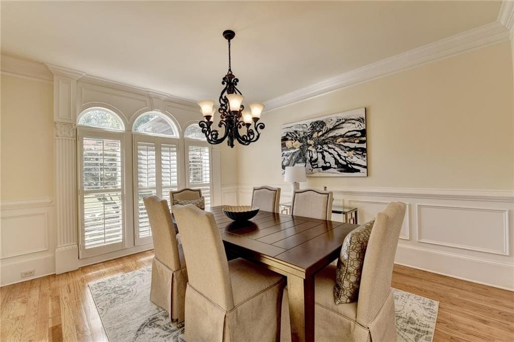6 bedroom, 6 bathroom, 5,972 sq ft single family residence for sale at 9030 Moor Park Run, Duluth, GA 30097 — photo 8