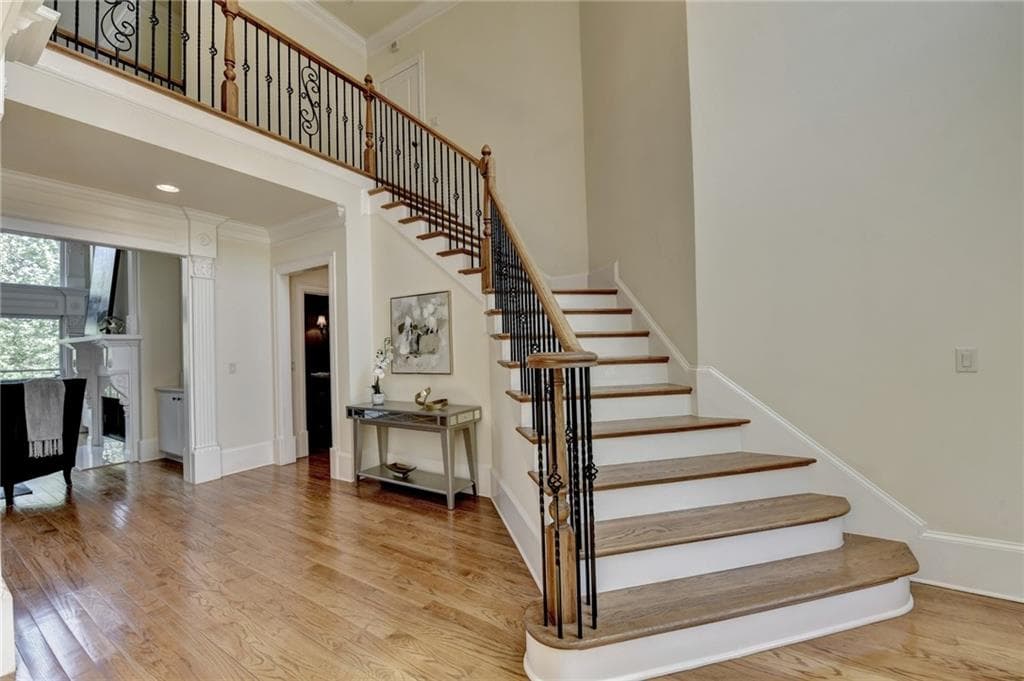 6 bedroom, 6 bathroom, 5,972 sq ft single family residence for sale at 9030 Moor Park Run, Duluth, GA 30097 — photo 10