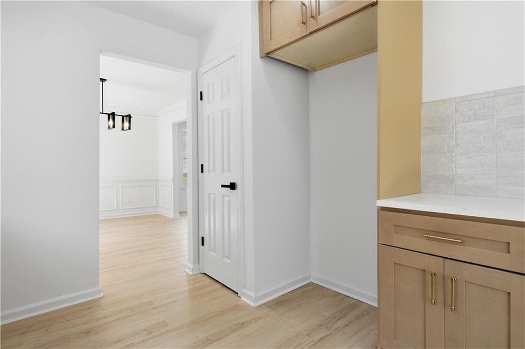 5 bedroom, 3 bathroom, 2,776 sq ft single family residence under contract at 3255 Clifton Farm Drive, Decatur, GA 30034 — photo 8
