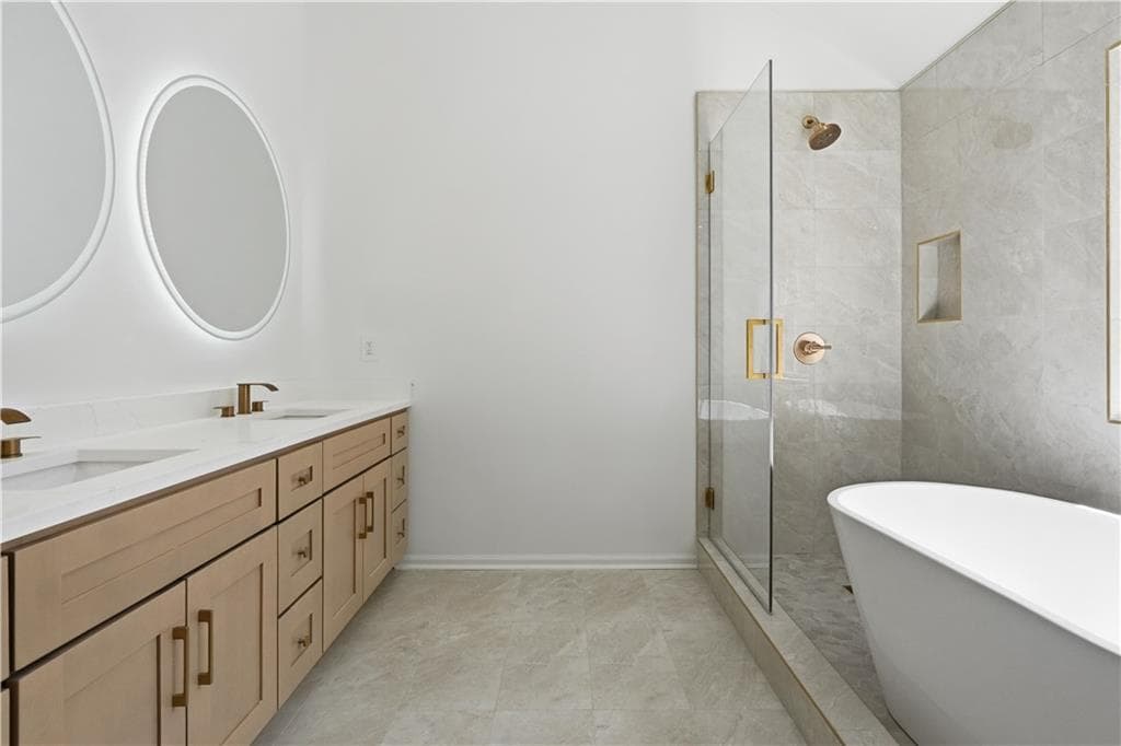 5 bedroom, 3 bathroom, 2,776 sq ft single family residence under contract at 3255 Clifton Farm Drive, Decatur, GA 30034 — photo 3