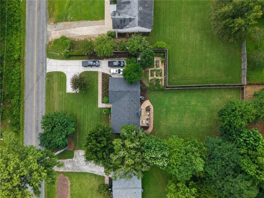 3 bedroom, 2 bathroom, 2,880 sq ft single family residence for sale at 2036 Kellogg Creek Road, Acworth, GA 30102 — photo 3