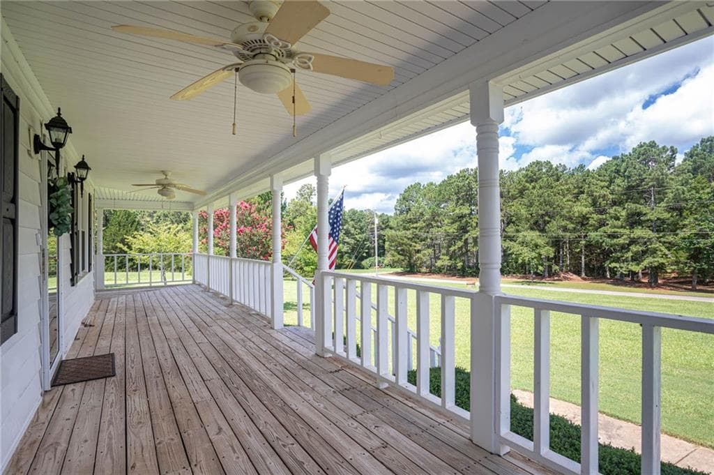 4 bedroom, 3 bathroom, 1,984 sq ft single family residence for sale at 195 Skyview Drive, Social Circle, GA 30025 — photo 4
