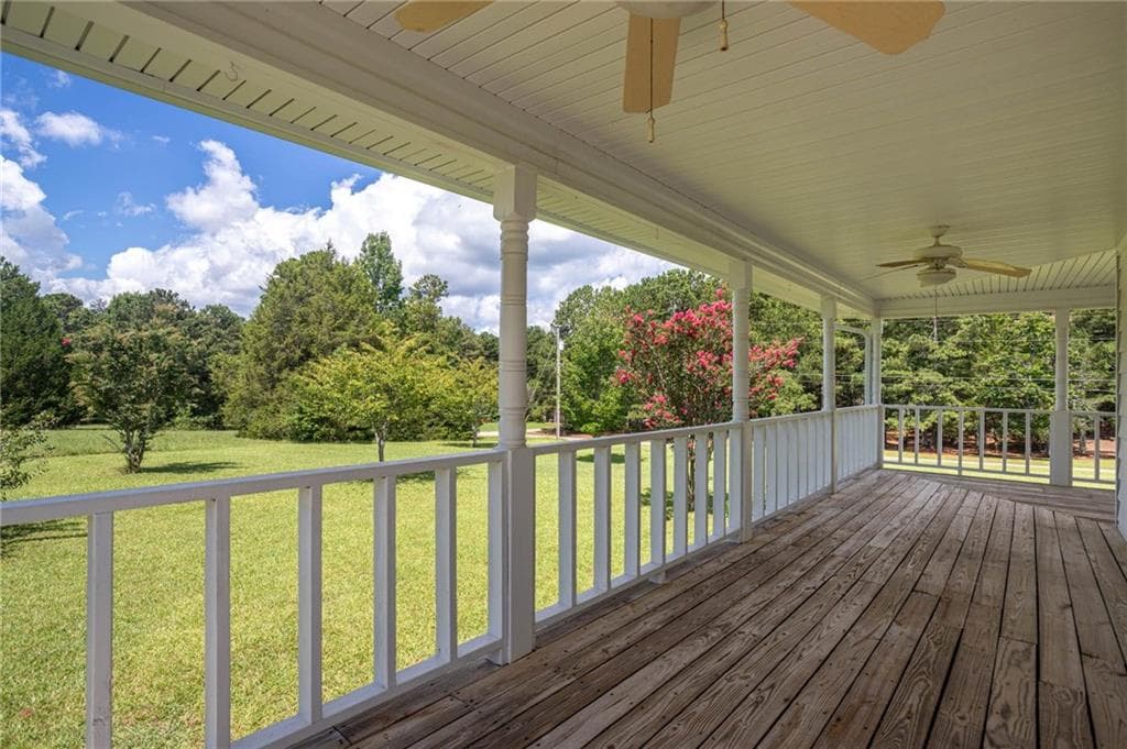 4 bedroom, 3 bathroom, 1,984 sq ft single family residence for sale at 195 Skyview Drive, Social Circle, GA 30025 — photo 5