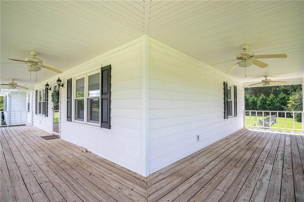 4 bedroom, 3 bathroom, 1,984 sq ft single family residence for sale at 195 Skyview Drive, Social Circle, GA 30025 — photo 7