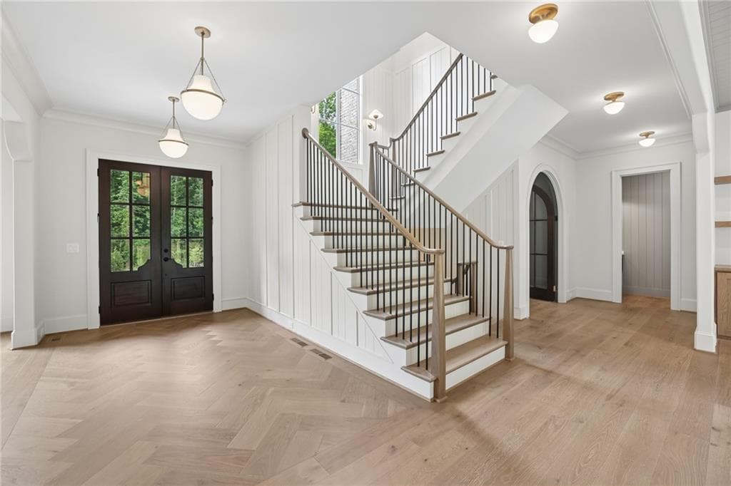 5 bedroom, 7 bathroom, 5,700 sq ft single family residence for sale at 13040 Arnold Mill Road, Roswell, GA 30075 — photo 2