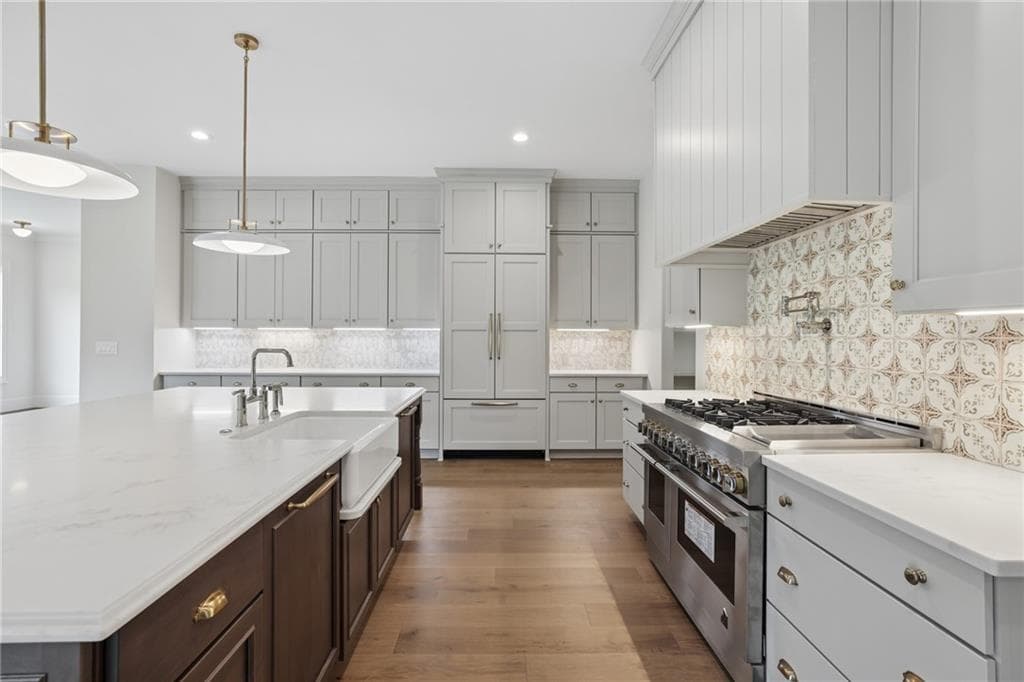 5 bedroom, 7 bathroom, 5,700 sq ft single family residence for sale at 13040 Arnold Mill Road, Roswell, GA 30075 — photo 6