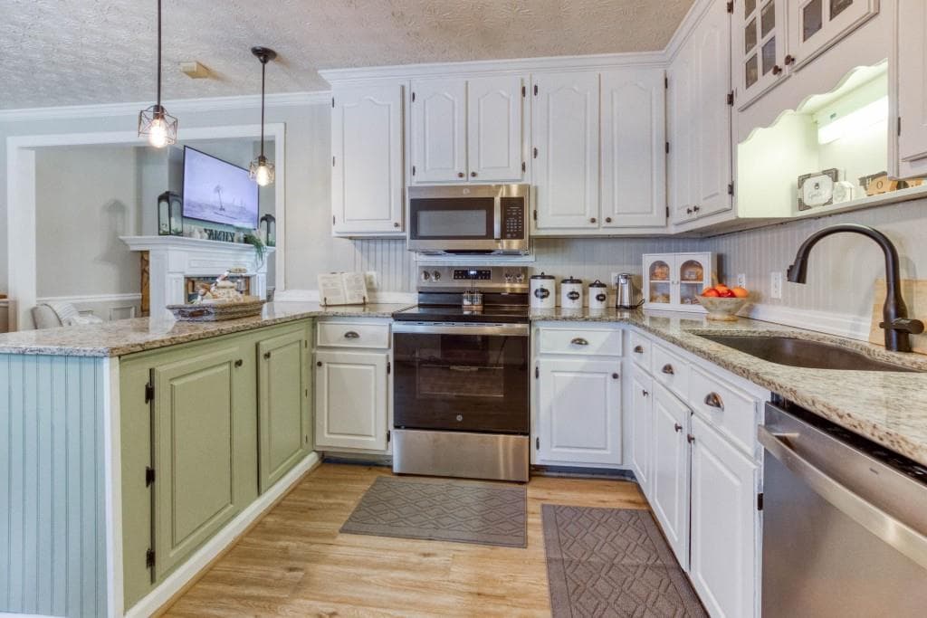 5 bedroom, 3 bathroom, 2,388 sq ft single family residence for sale at 1500 Double Springs Church Road, Monroe, GA 30656 — photo 9