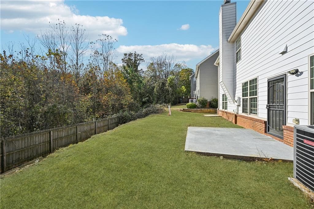 5 bedroom, 3 bathroom, 2,654 sq ft single family residence for sale at 2780 Smith Ridge Trace, Peachtree Corners, GA 30071 — photo 9