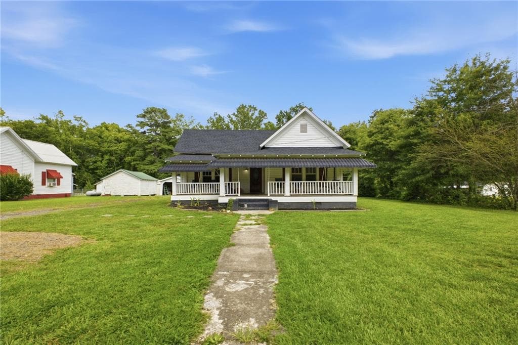 2 bedroom, 1 bathroom, 1,072 sq ft single family residence under contract at 199 Grady Road, Rockmart, GA 30153 — photo 2