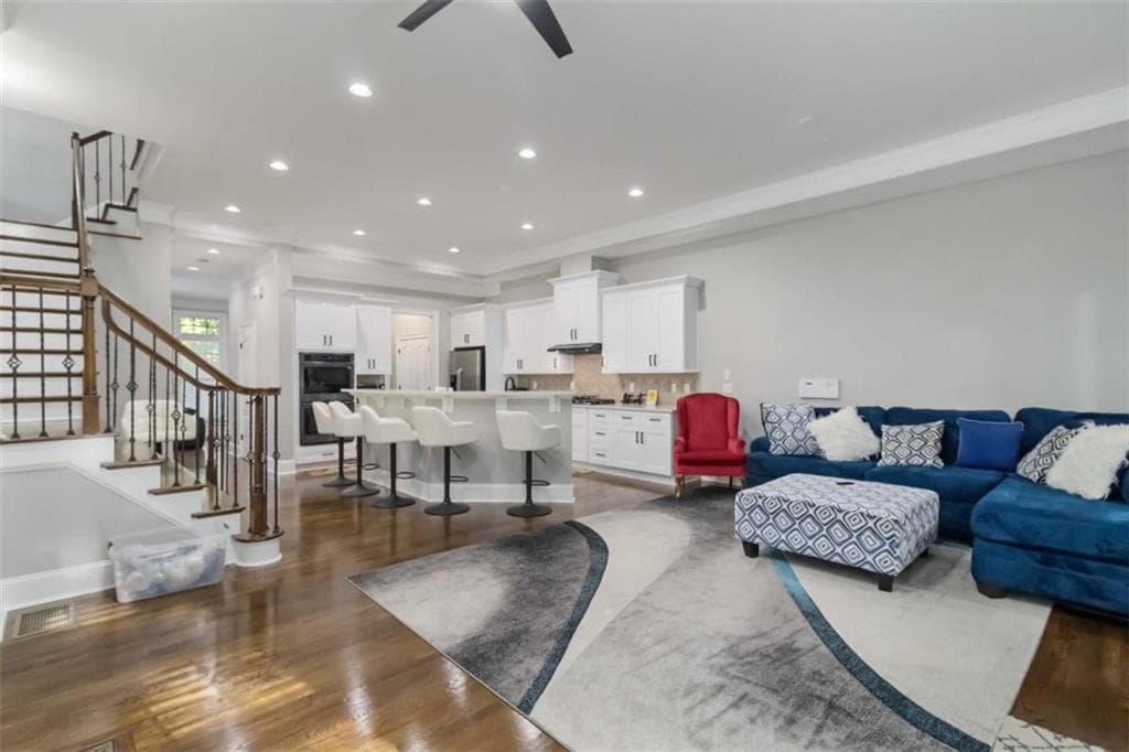 3 bedroom, 4 bathroom, 3,069 sq ft townhouse for sale at 4280 Kingston Gate Cove, Atlanta, GA 30341 — photo 2
