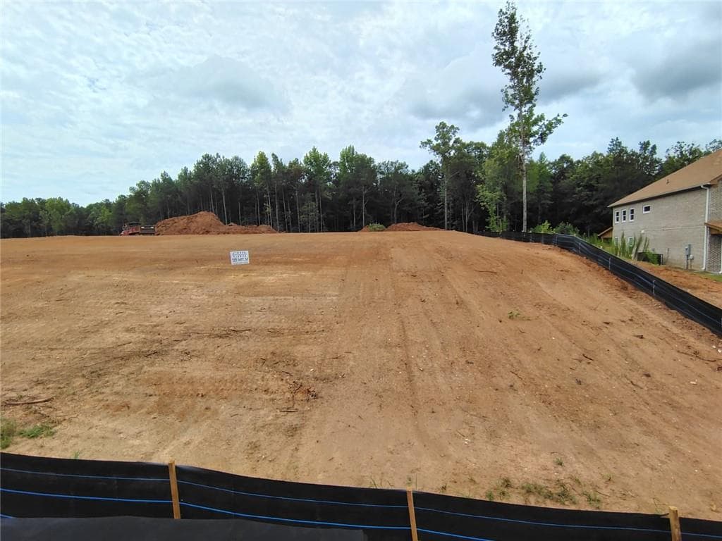 single family residence for sale at 1022 Queens Bridge Way, Griffin, GA 30223 — photo 4