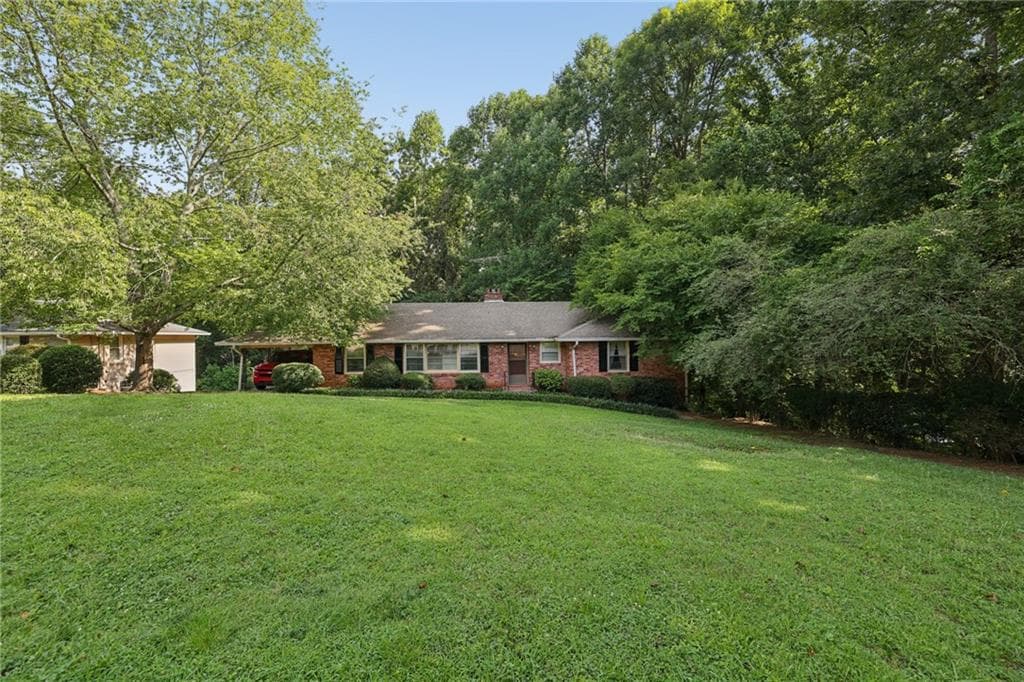 3 bedroom, 3 bathroom, 1,779 sq ft single family residence for sale at 294 Elden Drive, Sandy Springs, GA 30342 — photo 2