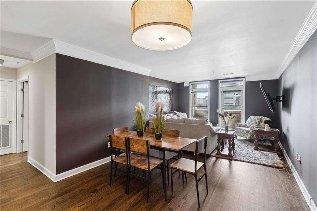 1 bedroom, 1 bathroom, 1,025 sq ft condominium for sale at 3334 Peachtree Road 1001, Atlanta, GA 30326 — photo 6