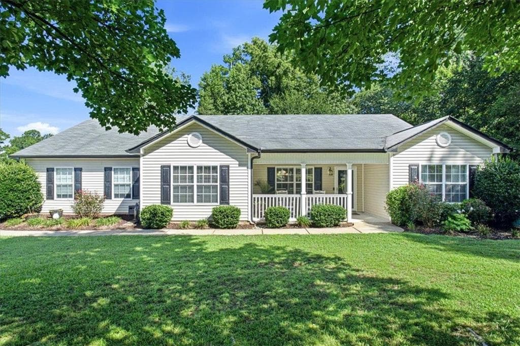 3 bedroom, 2 bathroom, 2,421 sq ft single family residence for sale at 2214 Walkers Mill Road, Griffin, GA 30224 — photo 2